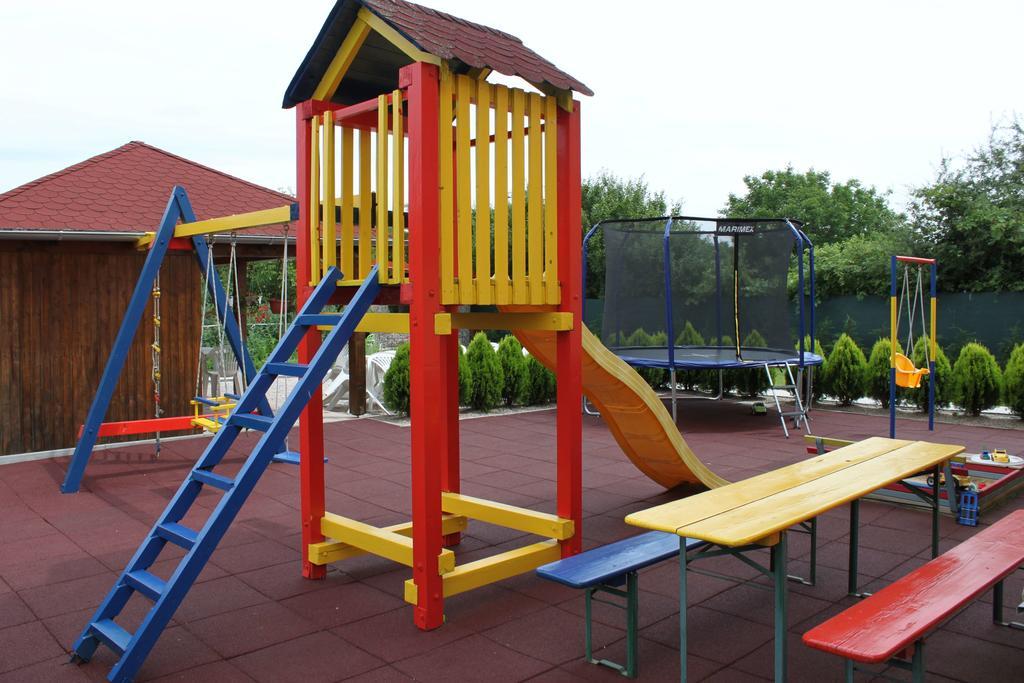 Ferienwohnung Privat Arcadia Podhájska Exterior foto