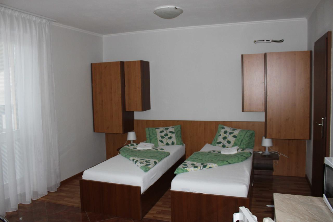 Ferienwohnung Privat Arcadia Podhájska Exterior foto